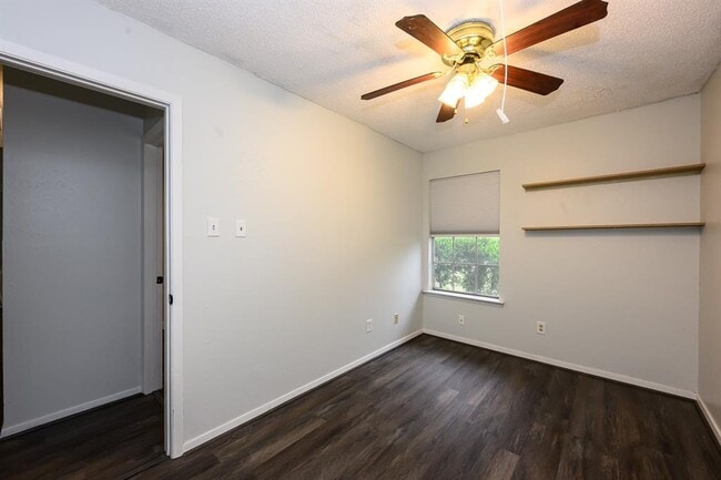 Building Photo - 7103 Howerington Cir