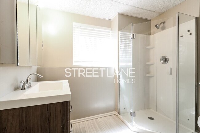 Building Photo - REDUCED PRICE!
