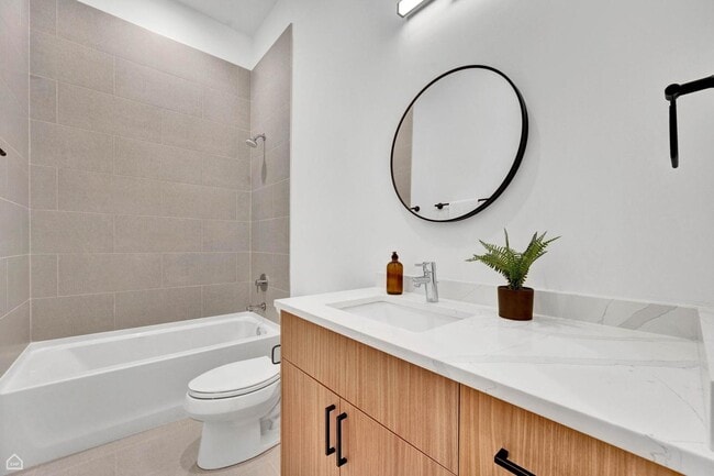 Building Photo - 1625 W 13th St