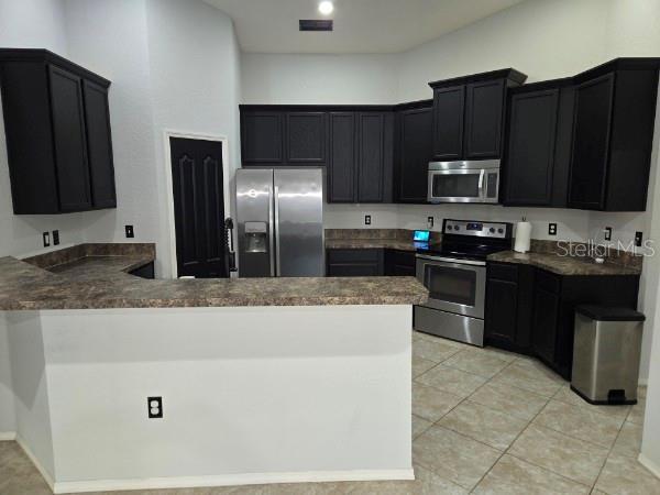 Building Photo - 2235 Lakeridge Dr