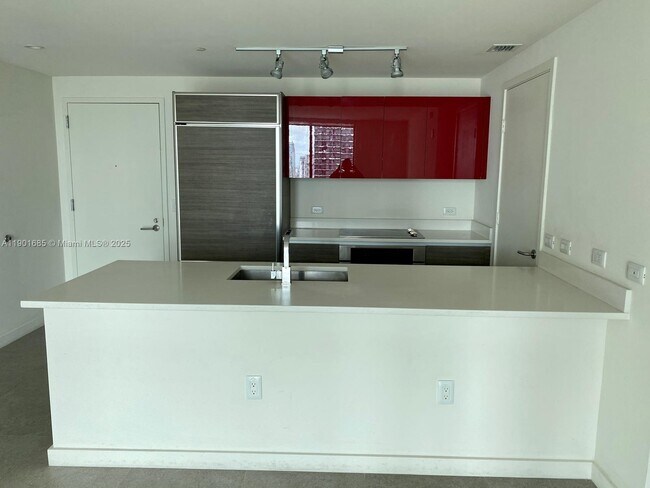 Building Photo - 1100 S Miami Ave