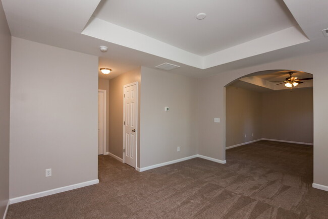 Building Photo - 5104 Abercromby St