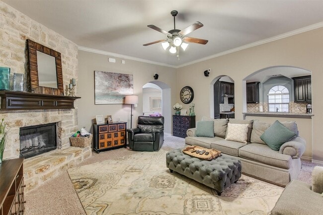 Building Photo - Spectacular Home! Come see Me!! I can be y...