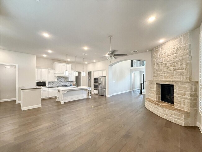 Building Photo - 6905 Broomsedge Dr