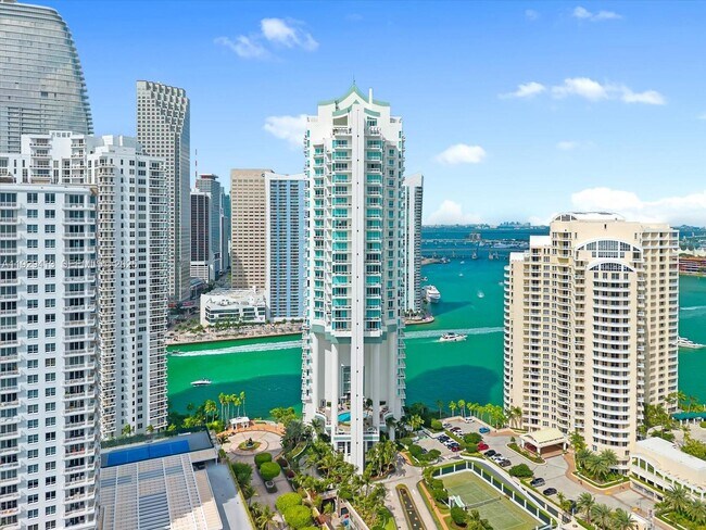 Building Photo - 900 Brickell Key Blvd