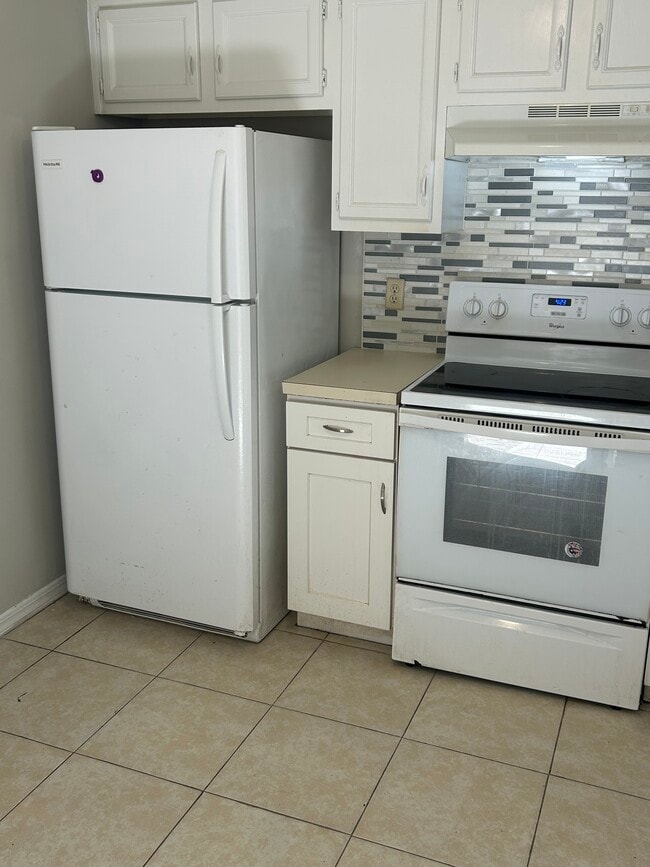 Building Photo - 5813 Liska Dr