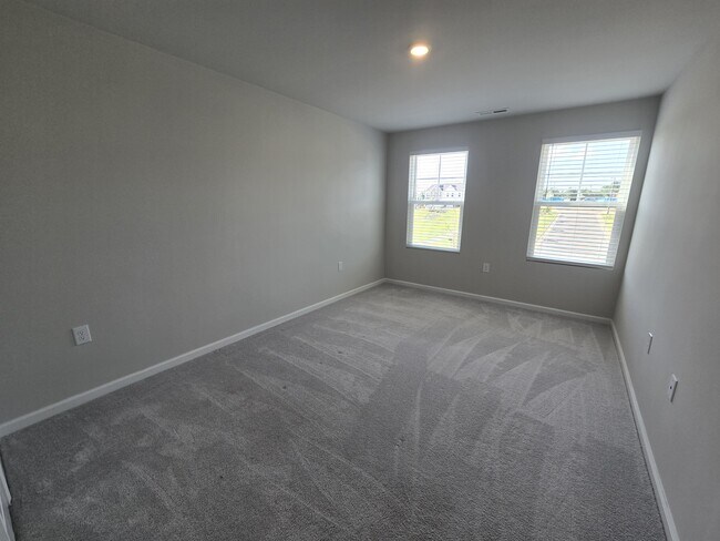 Building Photo - 2154 Tulip Bloom Ln
