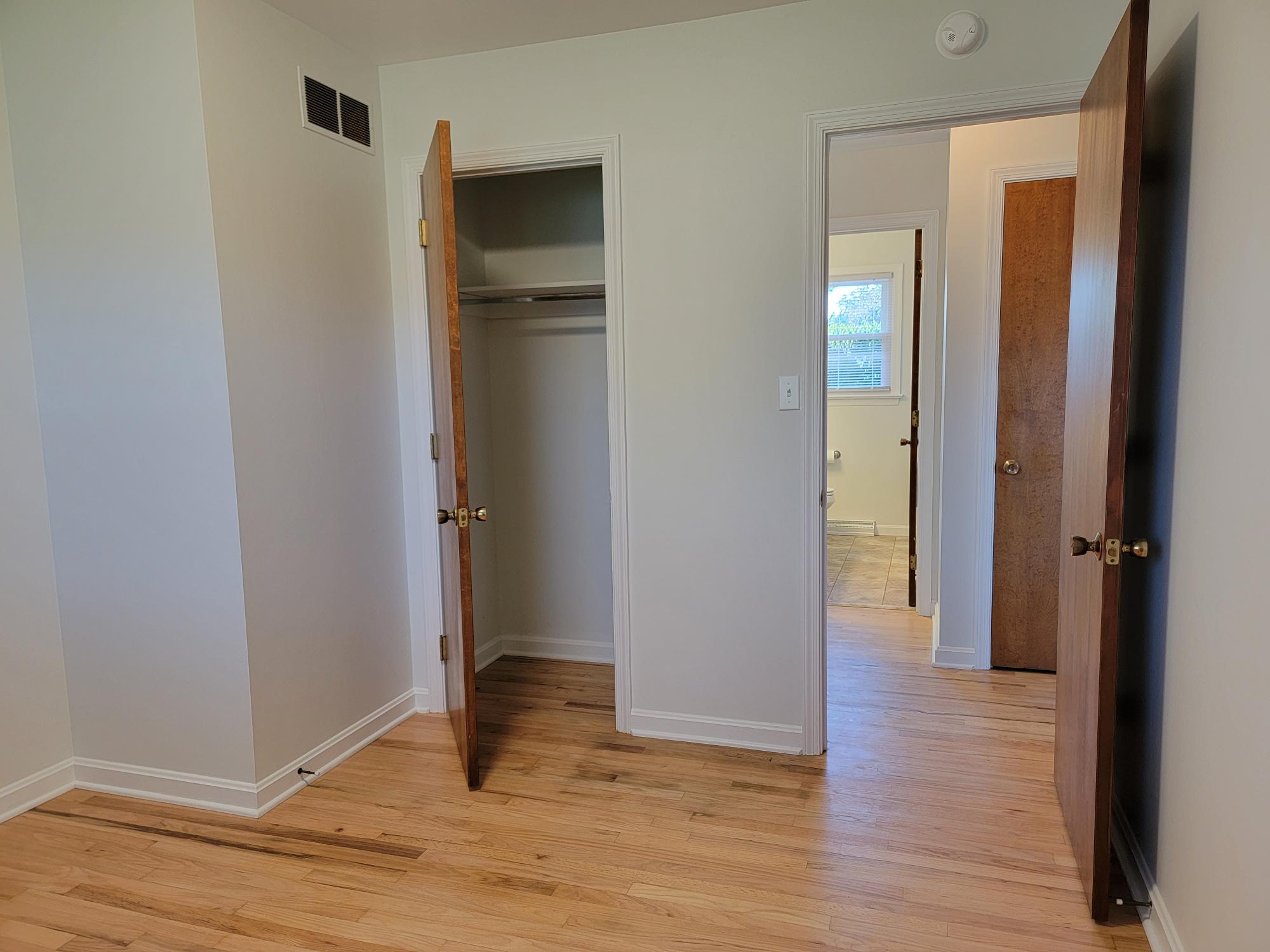 Building Photo - 1174 Rose Ave