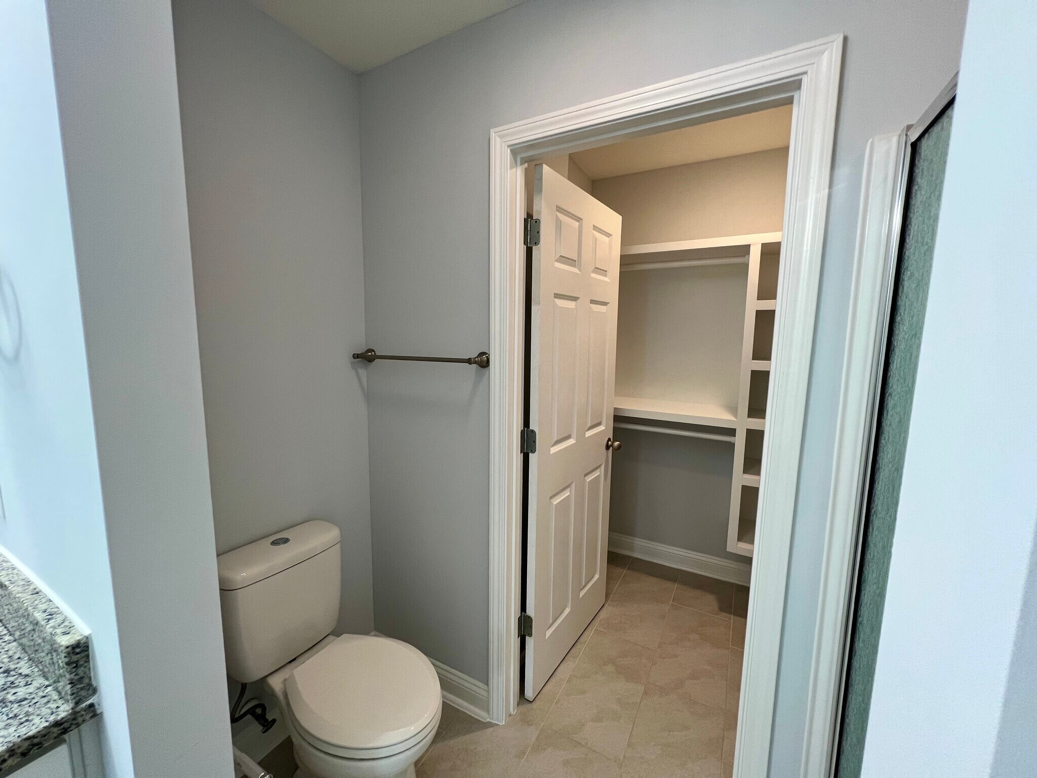 Building Photo - 609 37th Ave N