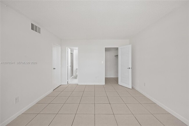 Building Photo - 4154 NW 79th Ave