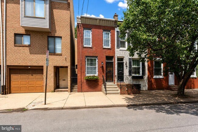 Building Photo - 2413 Aspen St