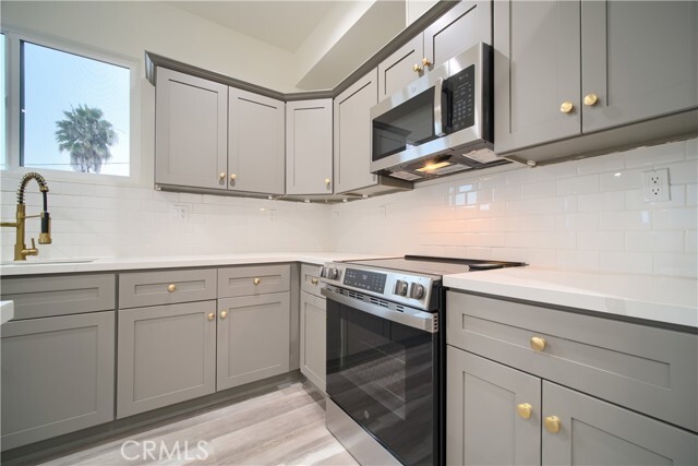 Building Photo - 2013 8th Ave