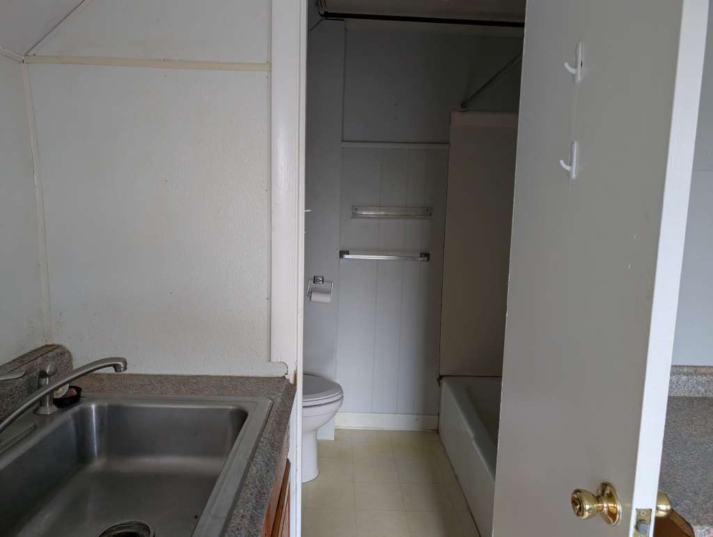 Building Photo - 91 Maplewood Ave