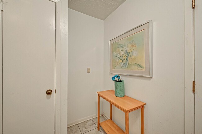 Building Photo - 3631 Glenpine Dr