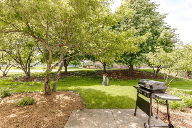 Building Photo - 708 Valley View Ct