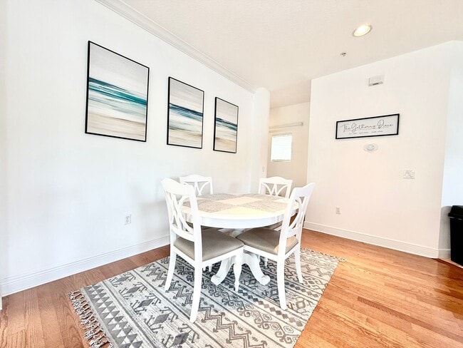 Building Photo - Perfect balance of space, style & easy living - 2Bedrooms 2.5Bath in Clearwater!