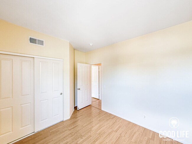 Building Photo - SD: Comfortable 2BD/2BA Townhome in Carmel Mountain Ranch with Community Pool, Attached Garage & ...