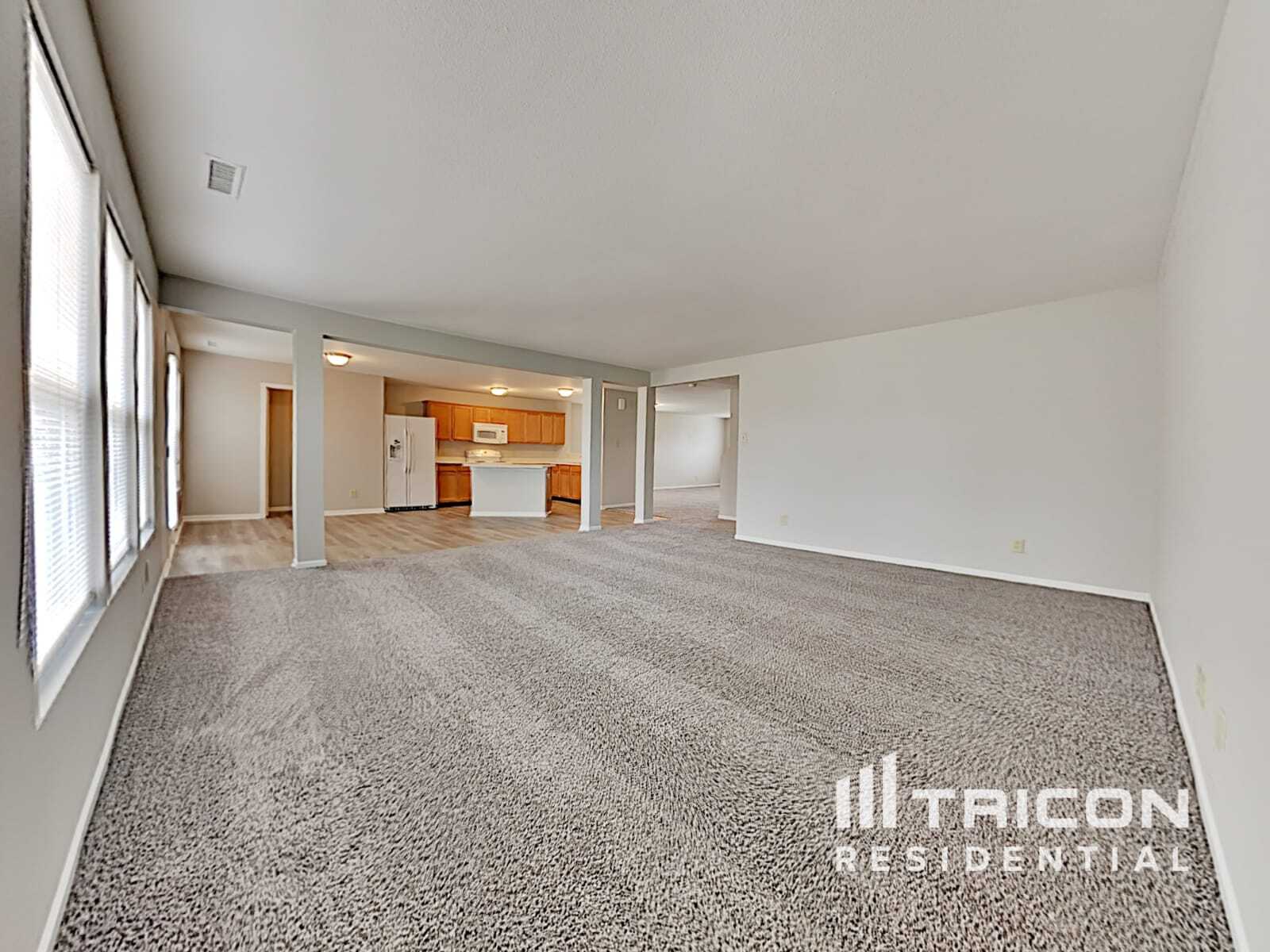 Building Photo - 1413 Bluestem Dr