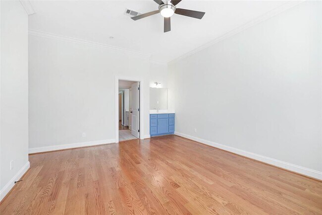 Building Photo - 201 Mayerling Dr