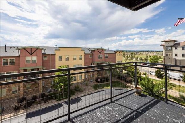 Building Photo - Stunning 2 bed/2 bath Condo With Mountain ...