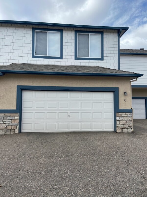 Building Photo - 2426 Parkfront Dr