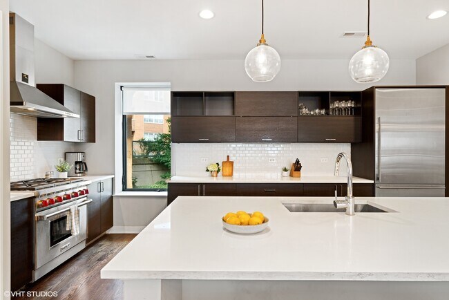 Building Photo - 1749 N Winnebago Ave