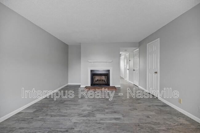 Building Photo - 5771 Brentwood Trace