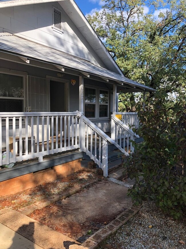 Building Photo - One-Bedroom Apartment in Shasta Lake