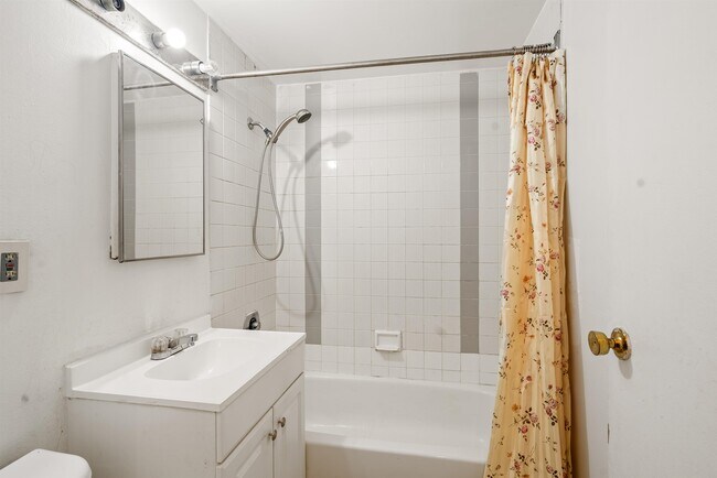 Building Photo - 43-49-49 Van Wagenen Ave