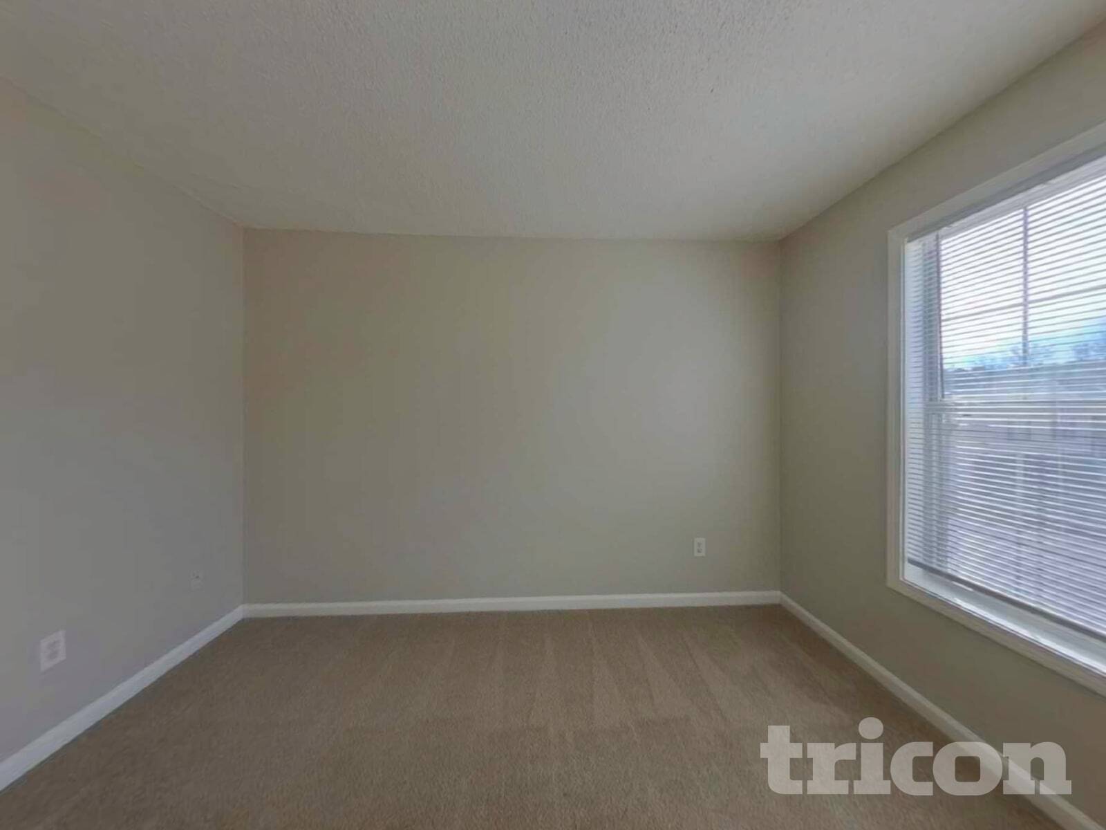 Building Photo - 5774 Broadleaf Way