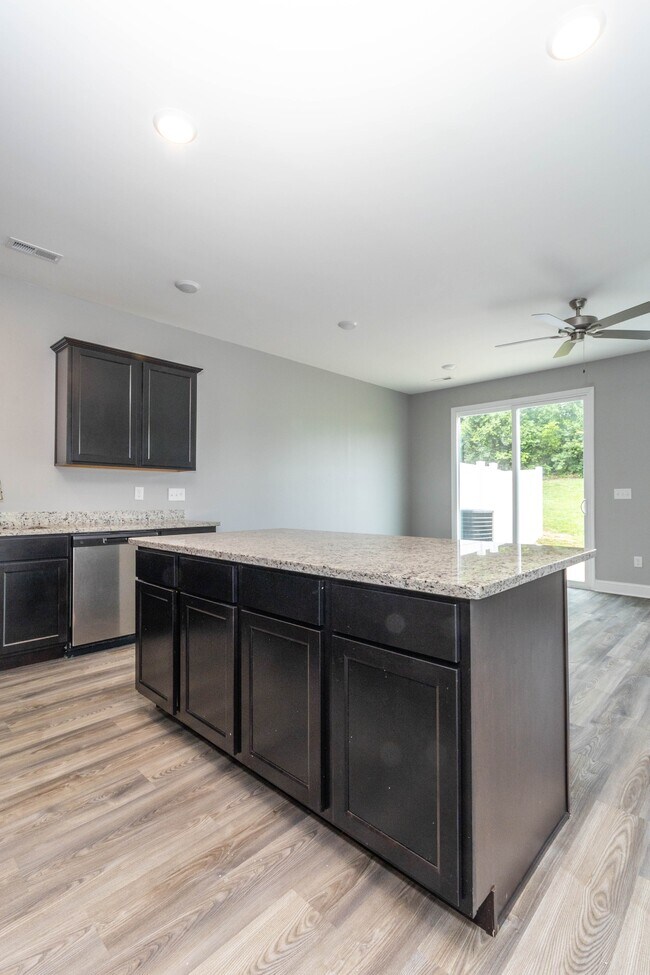 Building Photo - 4839 Lake Ln
