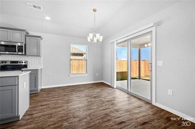 Building Photo - 53 S Geranium Ln