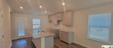 Building Photo - 1231 Meyers Mdw