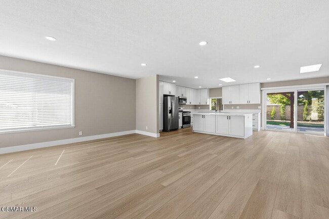 Building Photo - 1069 Donner Ave