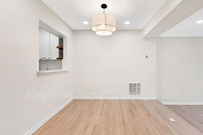 Building Photo - 6630 Medinah Ln
