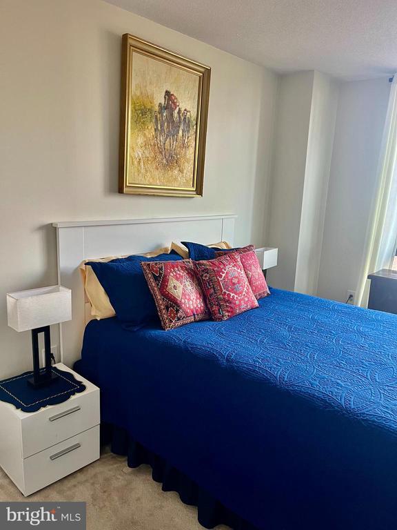 Building Photo - 1808 Old Meadow Rd