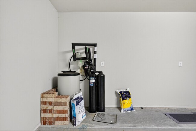 Building Photo - 10406 Talitha Trl