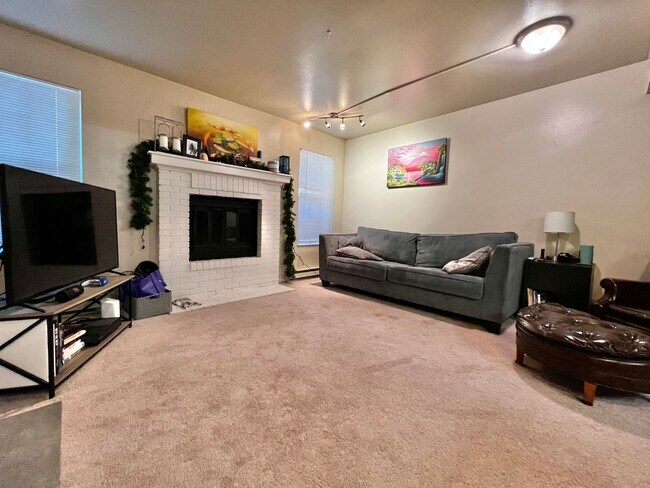 Building Photo - Great 1 Bedroom 1 Bath Condo in Fort Collins