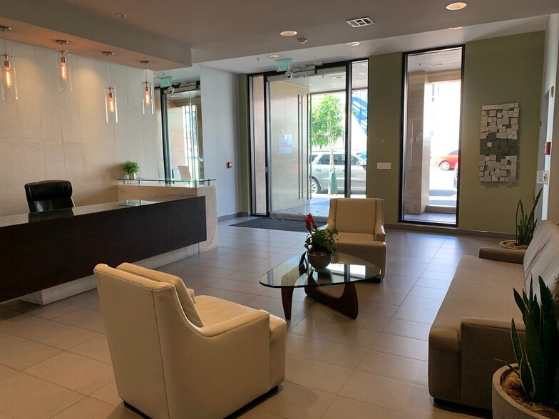 Lobby - 875 G St