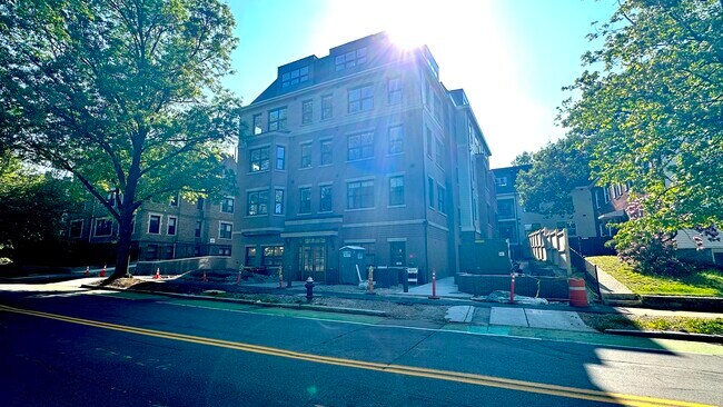 Building Photo - 134 Babcock St