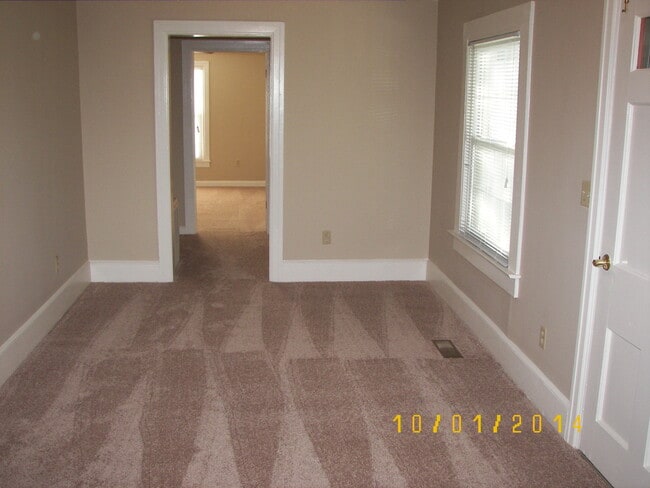 Building Photo - --- Very Nice Ranch Style Home ---