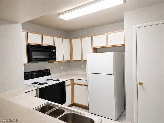 Building Photo - 2300 E Silverado Ranch Blvd