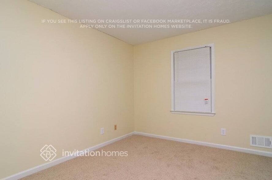 Building Photo - 2668 Earl Dr