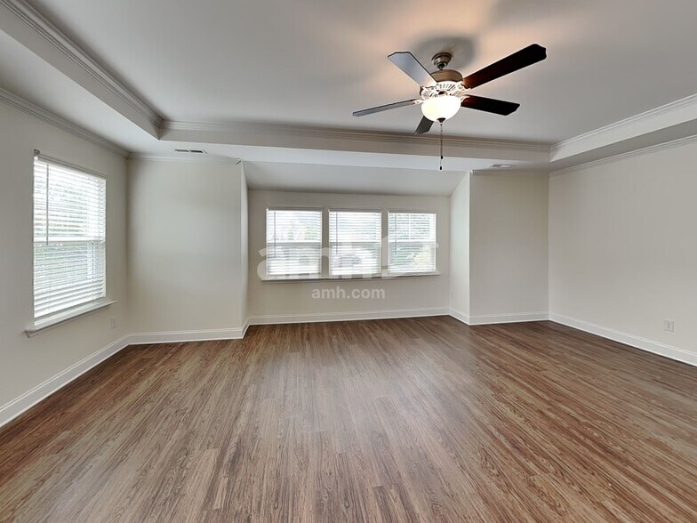 Building Photo - 8034 Leonine Ct