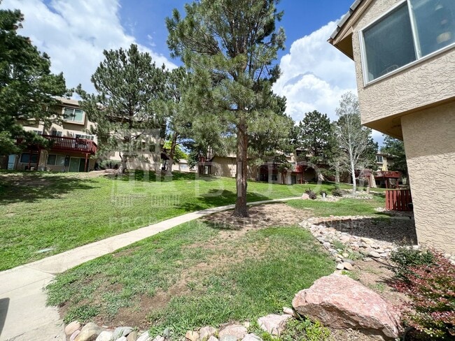 Building Photo - Ptarmigan Valley Townhome