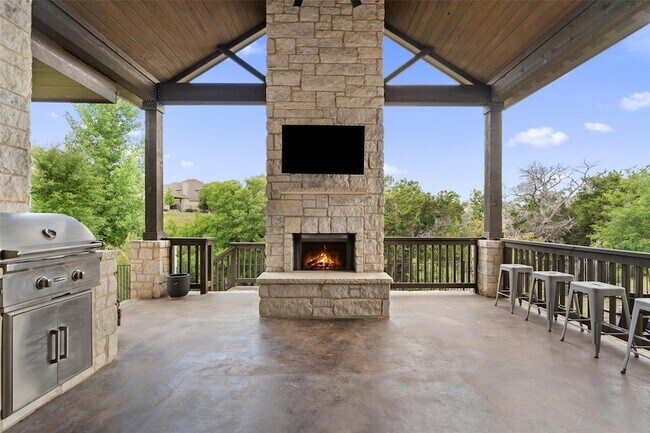 Building Photo - 624 Anfield Cir