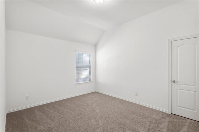 Building Photo - 1425 Cole Ests Dr