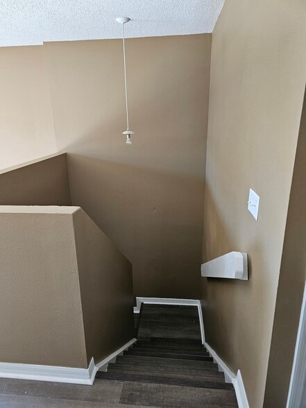 Building Photo - 9316 N Dallas Way