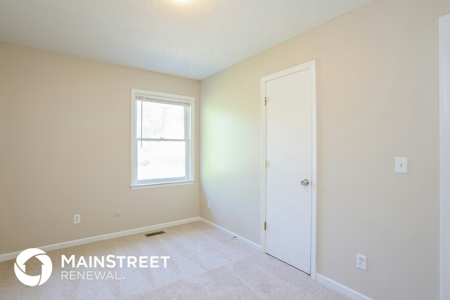 Building Photo - 2412 Little Blue Ct