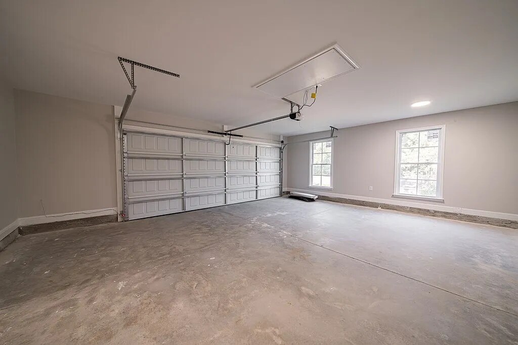 Building Photo - 6238 Cricket Ln